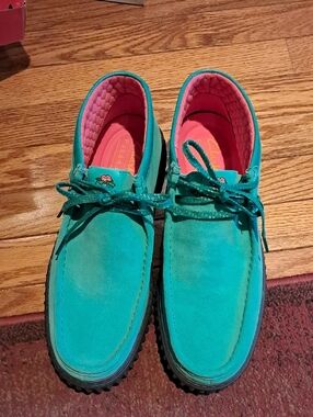 Clarks Pokemon Chucka Style turquoise slip-ons with pink interior
